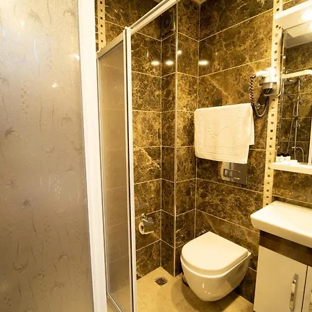 Zin Hotel