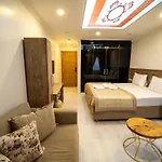 Zin Hotel 3*