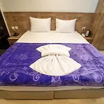 Zin Hotel 3*
