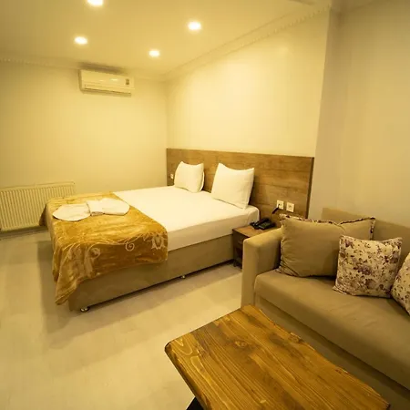Zin Hotel 3*