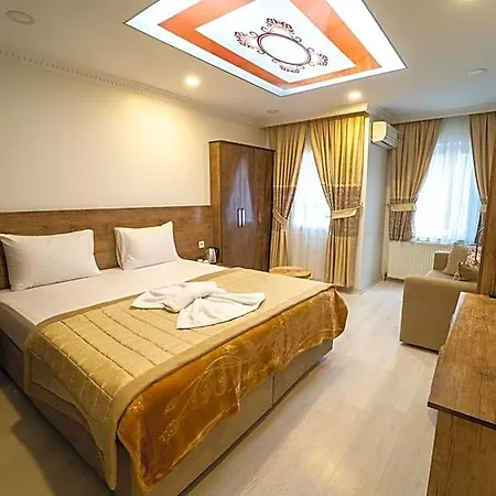 Zin Hotel 3*