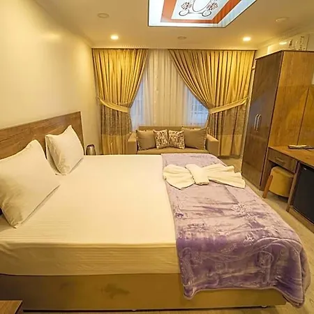 Zin Hotel 3*