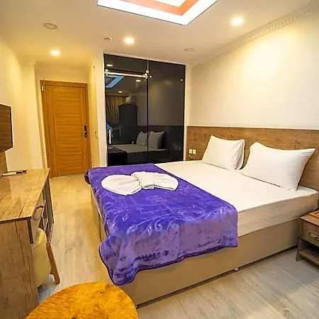Zin Hotel
