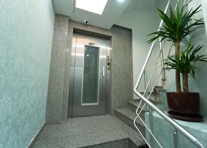 Zin Hotel 3*